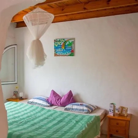 Casa Madre Tierra * 라 파레드